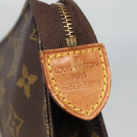 LOUIS VUITTON Monogram Poche Toilette 15 Pouch M47546 LV Auth 114315 - Picture 11 of 15